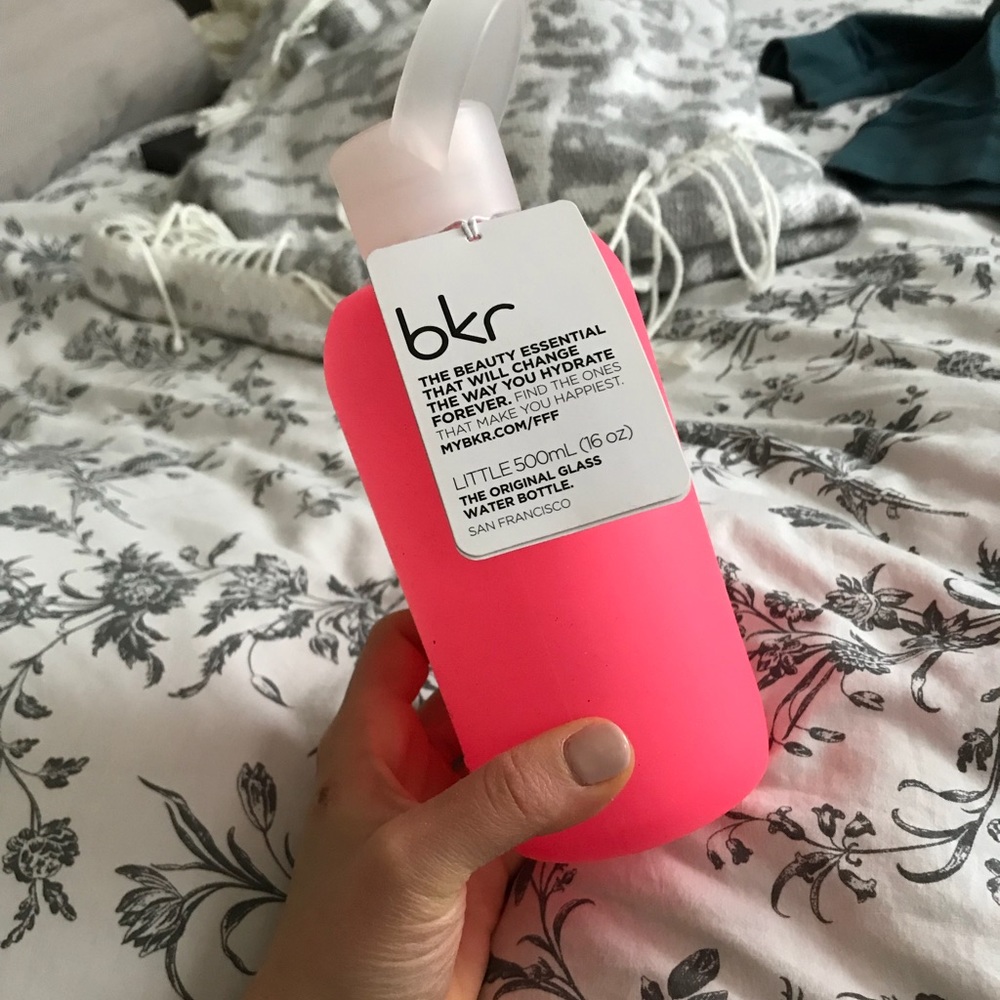 bkr bright pink water bottle! 💕🌺